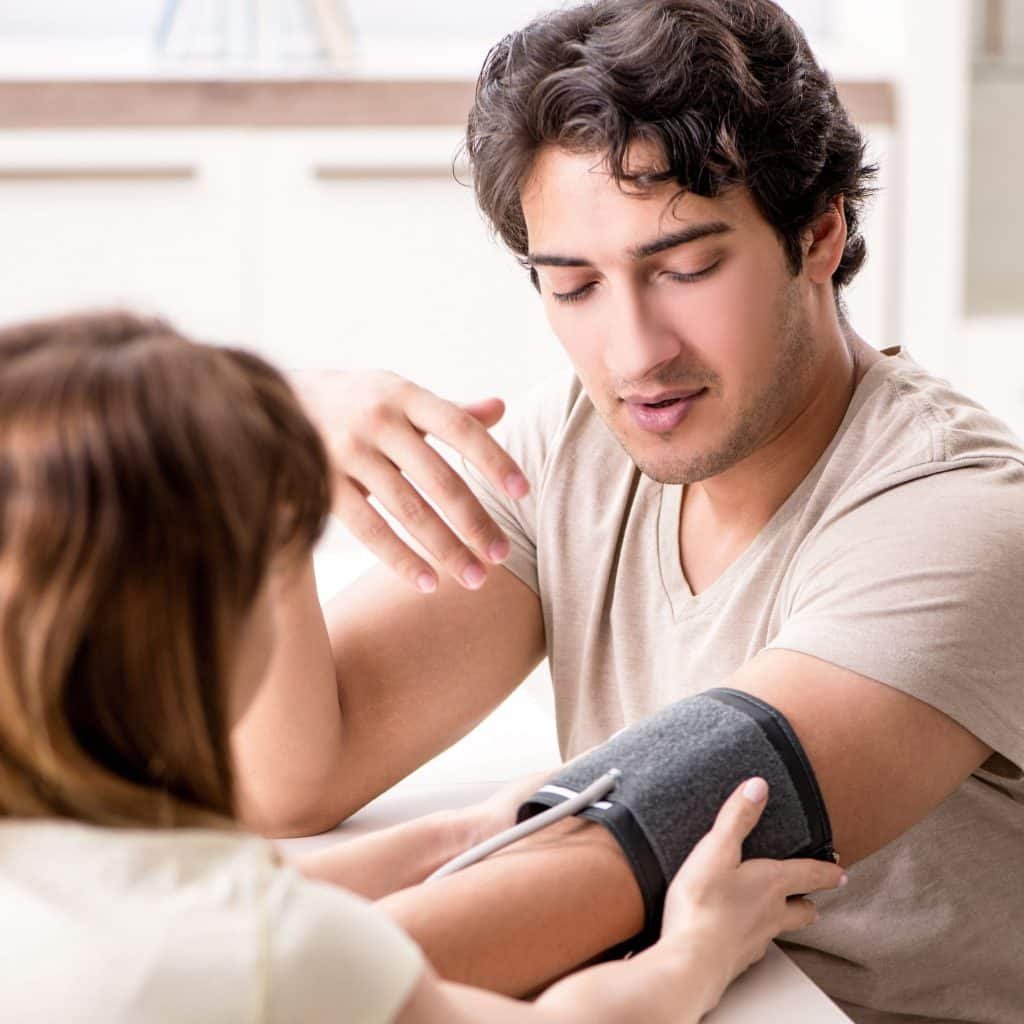 جهاز قياس ضغط الدم من أعلى الذراع Bu516