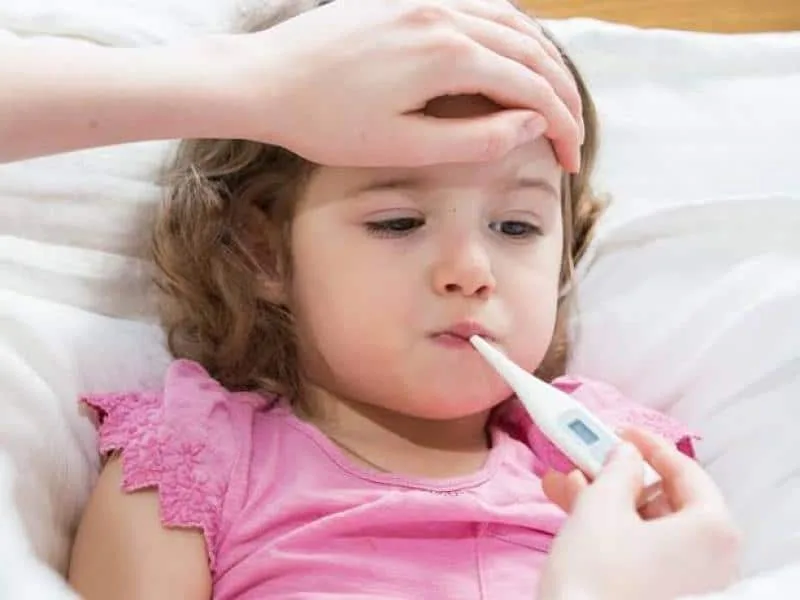 كيف تختار ميزان الحرارة المناسب لطفلك؟ دليل شامل للآباء